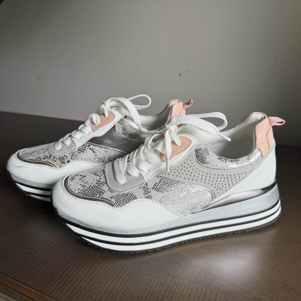 Exé silver lace up low wedge sneaker women’s 40